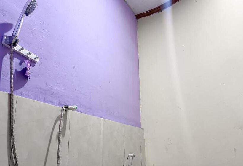 Hotel Bojongsoang Guesthouse Redpartner