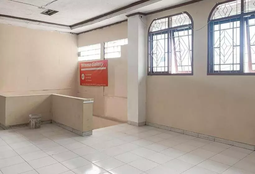 Hotelli Bojongsoang Guesthouse Redpartner