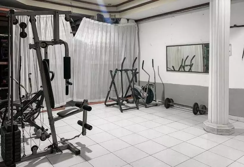 Hotelli Bojongsoang Guesthouse Redpartner