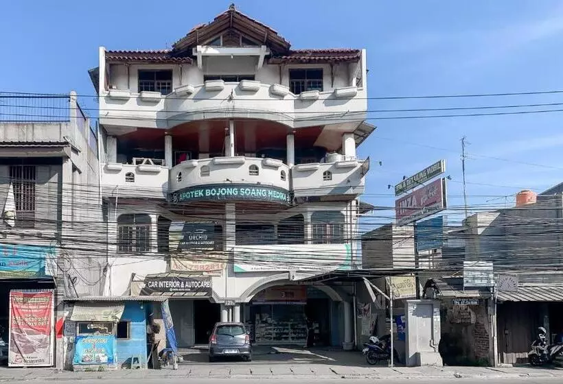 Hotelli Bojongsoang Guesthouse Redpartner