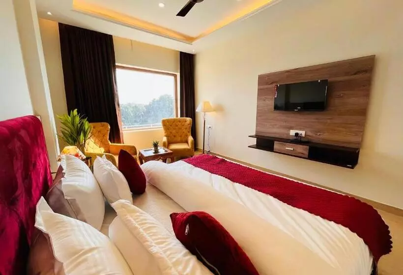 ホテル Ganges Blossam, Haridwar Rishikesh Road   A Four Star Luxury