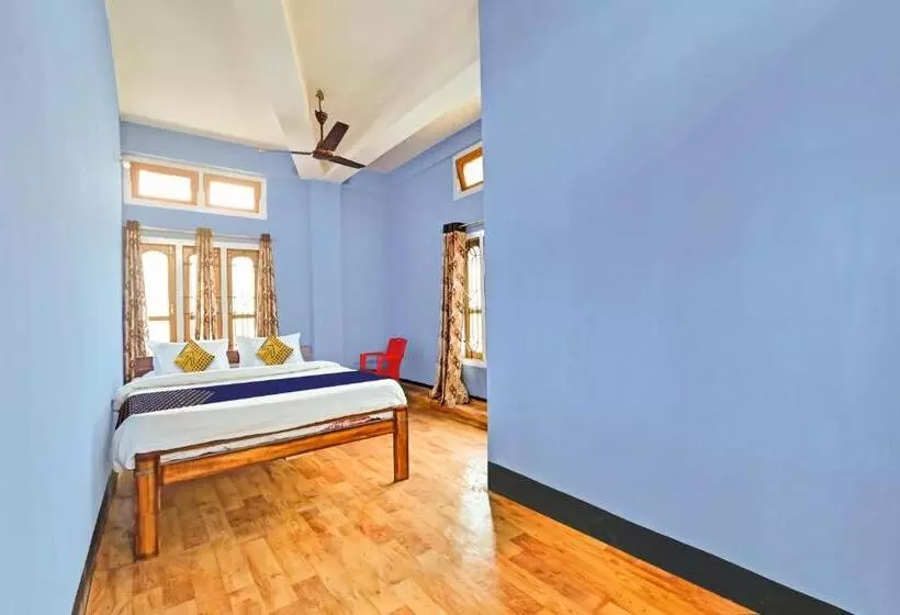 Hotelli O J P Guest House