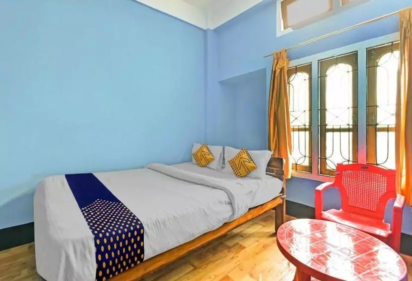 Hotelli O J P Guest House