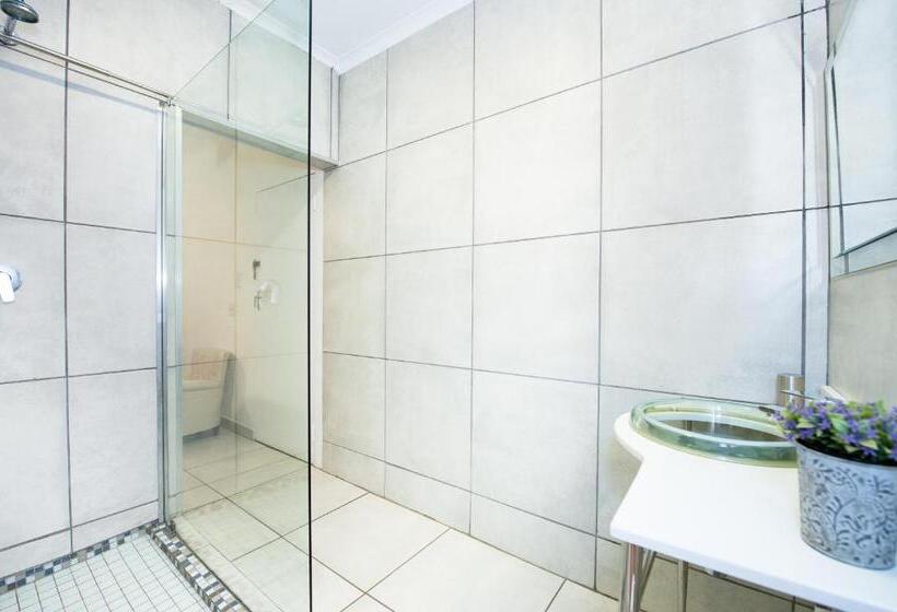 ベッドアンドブレックファースト Interlude Guest House