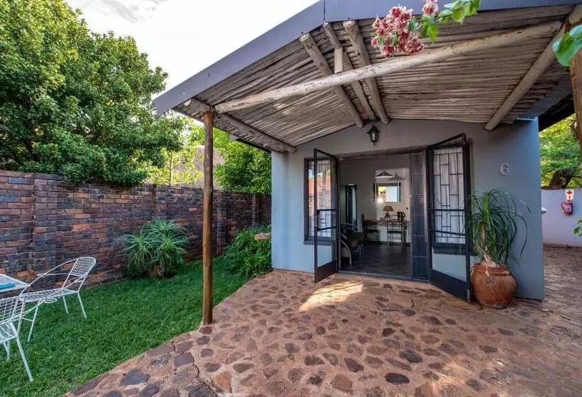 ベッドアンドブレックファースト Interlude Guest House