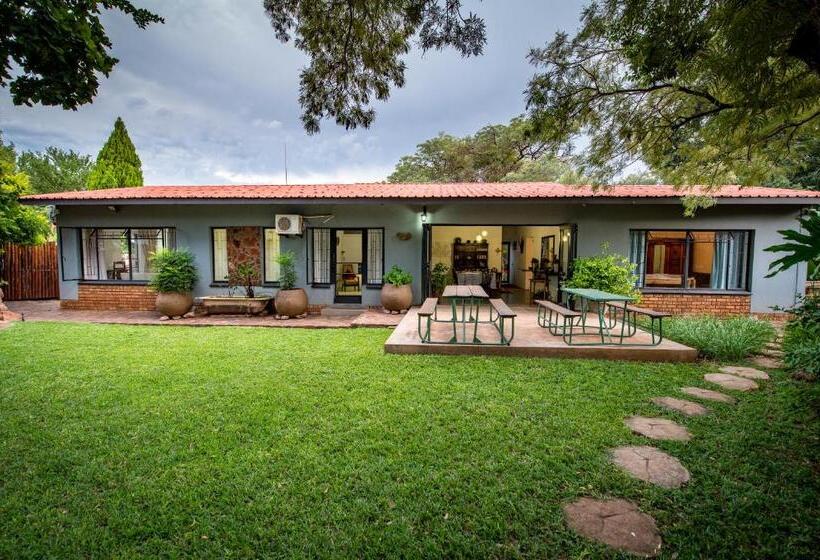 ベッドアンドブレックファースト Interlude Guest House