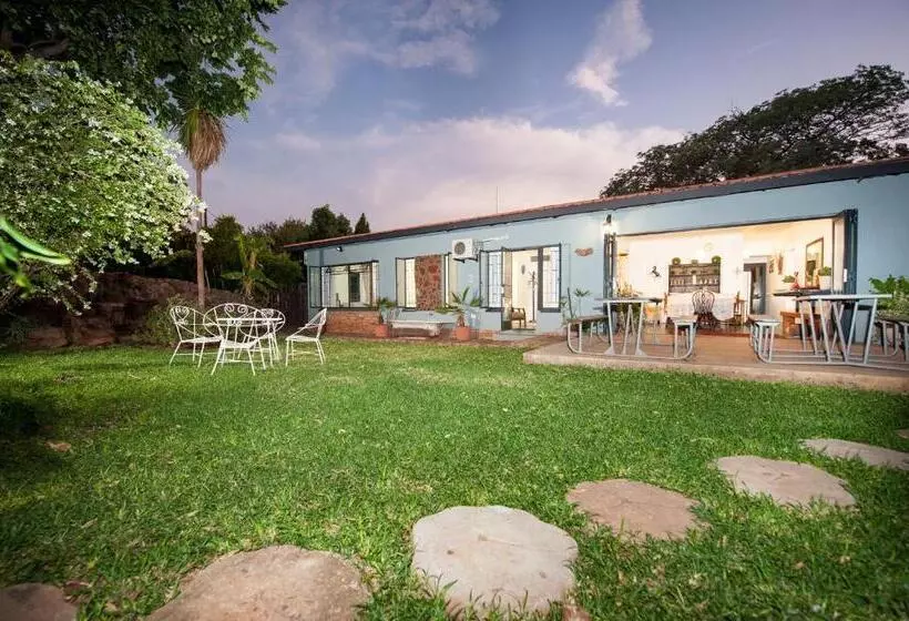 ベッドアンドブレックファースト Interlude Guest House