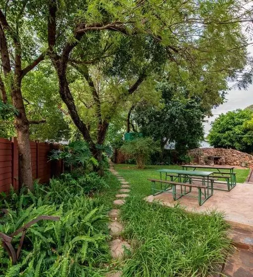 ベッドアンドブレックファースト Interlude Guest House