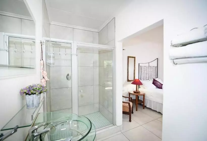 ベッドアンドブレックファースト Interlude Guest House