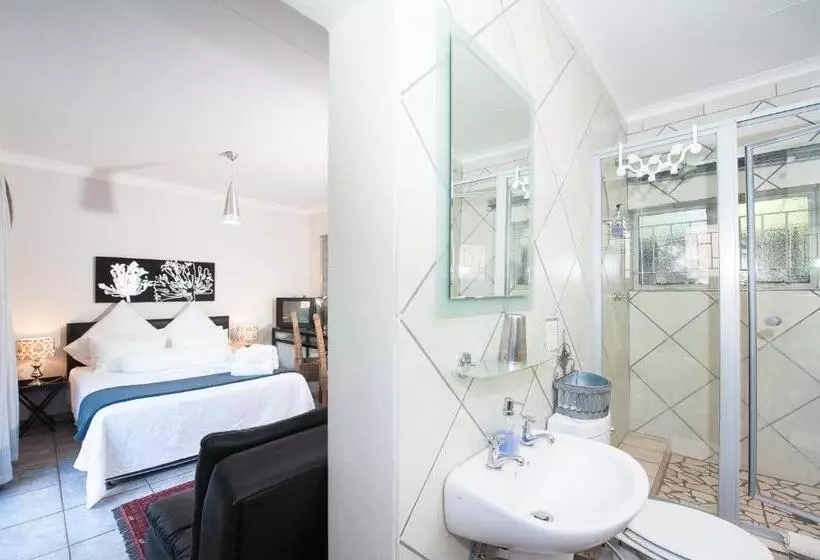 ベッドアンドブレックファースト Interlude Guest House