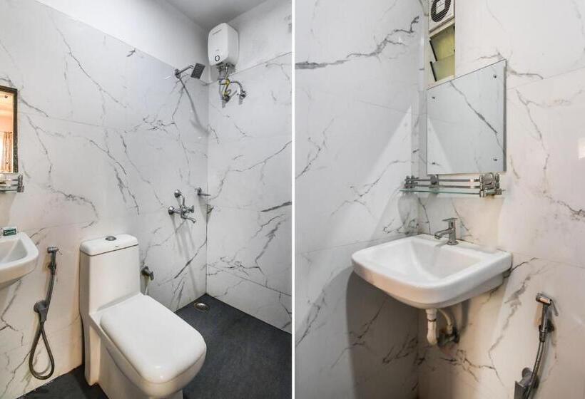 هتل Super Collection O Paschim Dwar Near Jagannatha Temple Formerly Subhadarshan