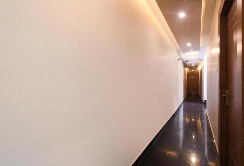 هتل Super Collection O Paschim Dwar Near Jagannatha Temple Formerly Subhadarshan