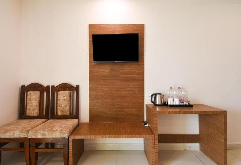 هتل Super Collection O Paschim Dwar Near Jagannatha Temple Formerly Subhadarshan