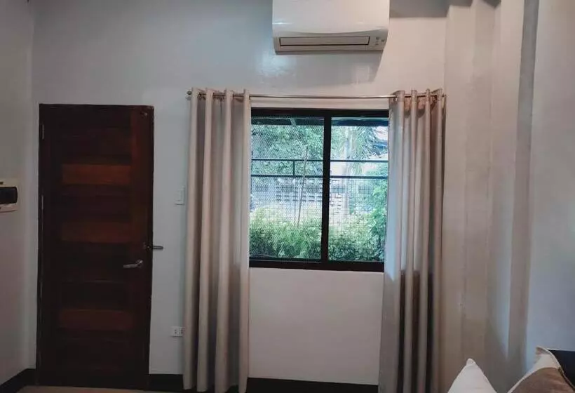 Hotelli Jkenter Suites