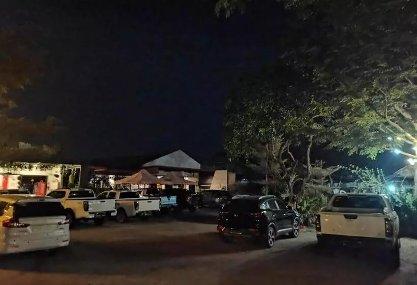 Hotelli Jkenter Suites