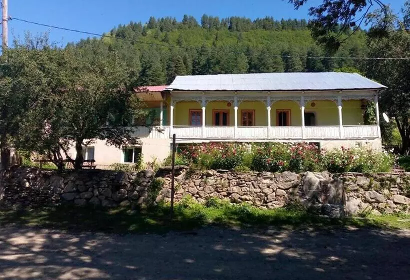 پانسیون Nanago Guesthouse
