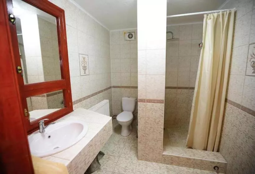 Retkeilymaja міні готель комора