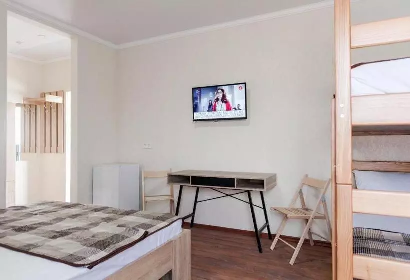 هاستل Villa Solomare