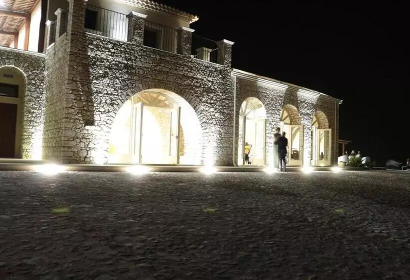 ホテル Casale Della Rocca