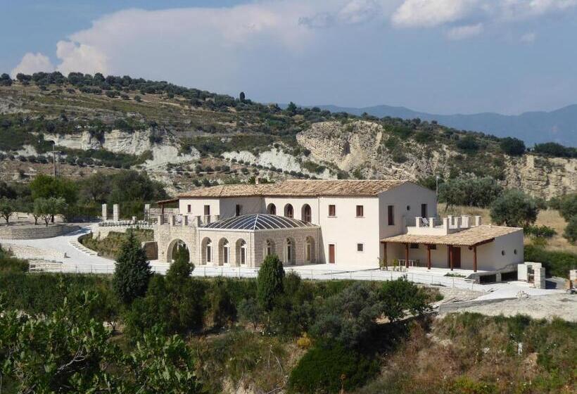 בית מלון כפרי Casale Della Rocca