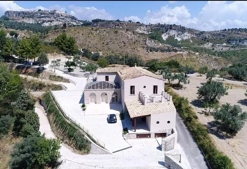 ホテル Casale Della Rocca