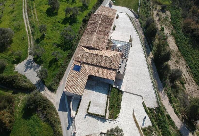 בית מלון כפרי Casale Della Rocca