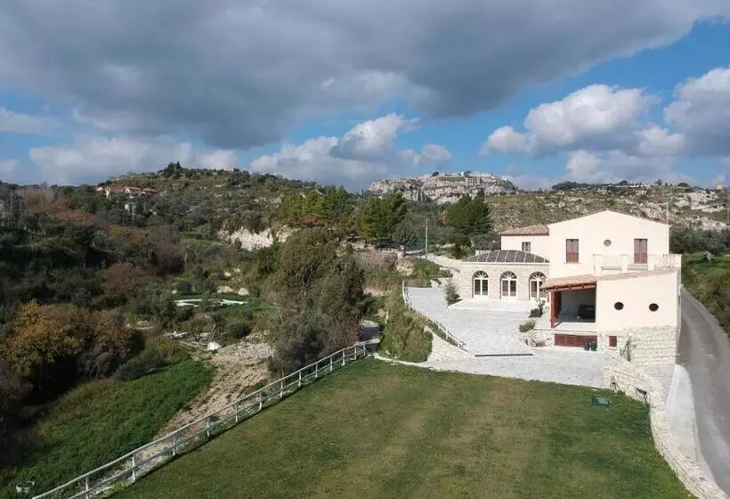 ホテル Casale Della Rocca
