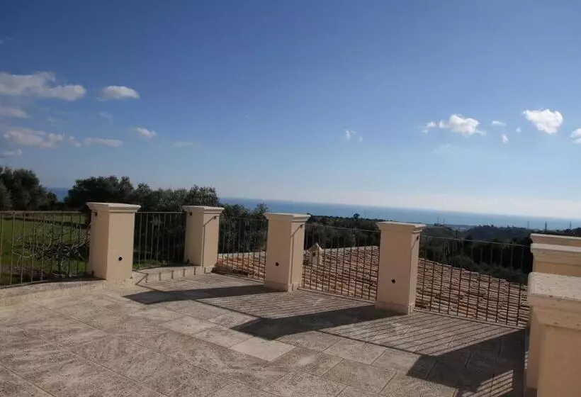 ホテル Casale Della Rocca