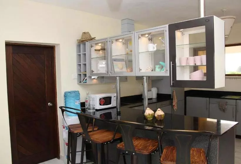 هتل Golden Beach Resort A051