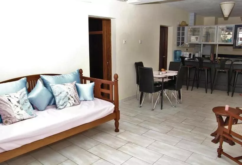 هتل Golden Beach Resort A051