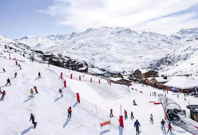 Hotelli Hôtel Les Menuires Les Bruyères