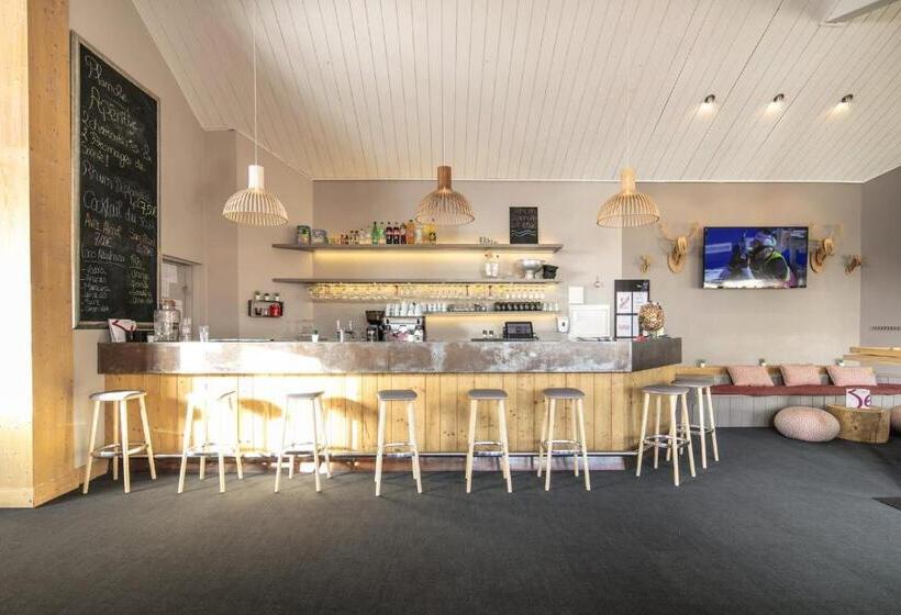 هتل Hôtel Les Menuires Les Bruyères