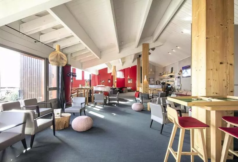 Hotelli Hôtel Les Menuires Les Bruyères