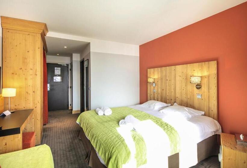 هتل Hôtel Les Menuires Les Bruyères