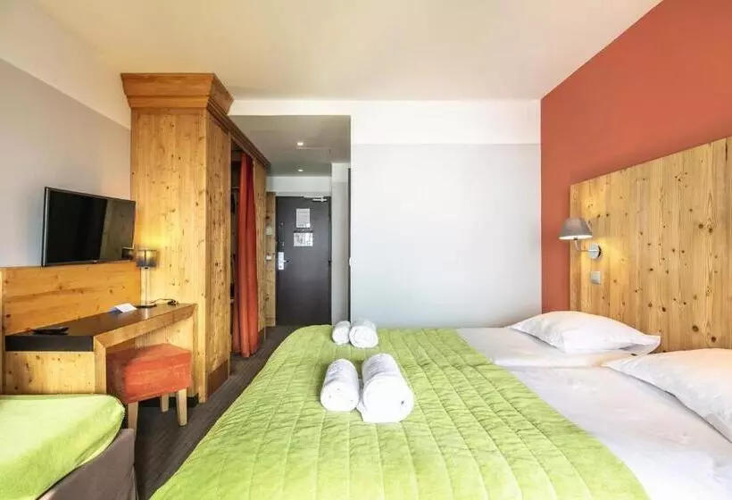 Hotelli Hôtel Les Menuires Les Bruyères