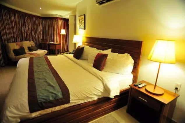 هتل Tropical Keys