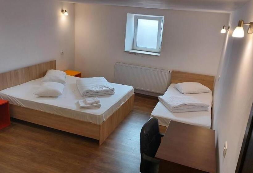 پانسیون Casa Adiță