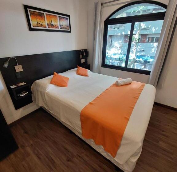 호스텔 Posada Los Pinos