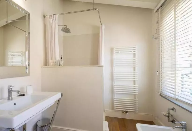 Aamiaismajoitus (B&B) Suite In Dimora Storica   Empoli Centro   Hall 5 Stelle