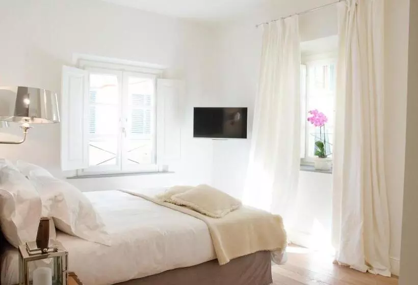 Aamiaismajoitus (B&B) Suite In Dimora Storica   Empoli Centro   Hall 5 Stelle