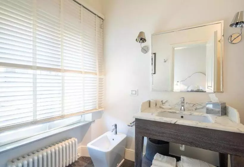 Aamiaismajoitus (B&B) Suite In Dimora Storica   Empoli Centro   Hall 5 Stelle