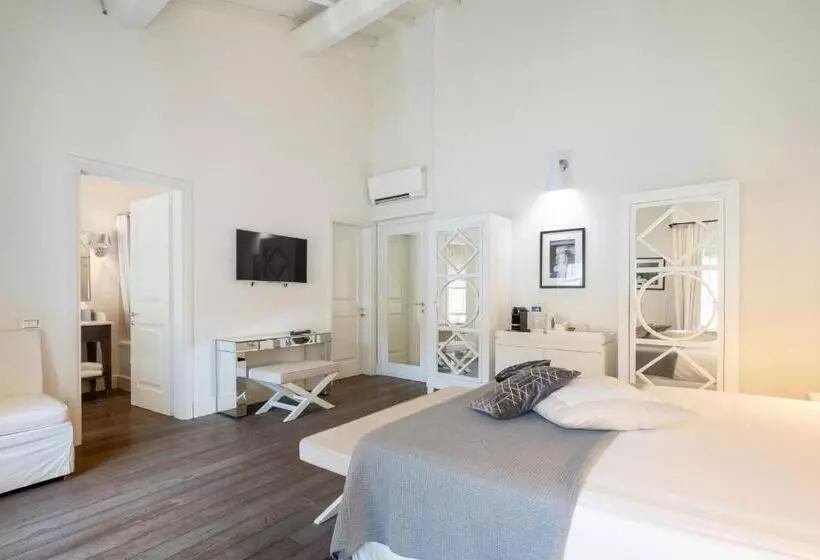 Aamiaismajoitus (B&B) Suite In Dimora Storica   Empoli Centro   Hall 5 Stelle