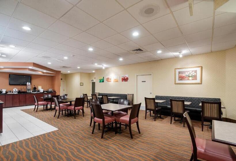 Отель Quality Inn