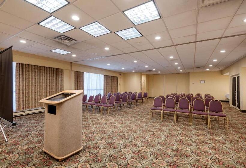 Отель Quality Inn