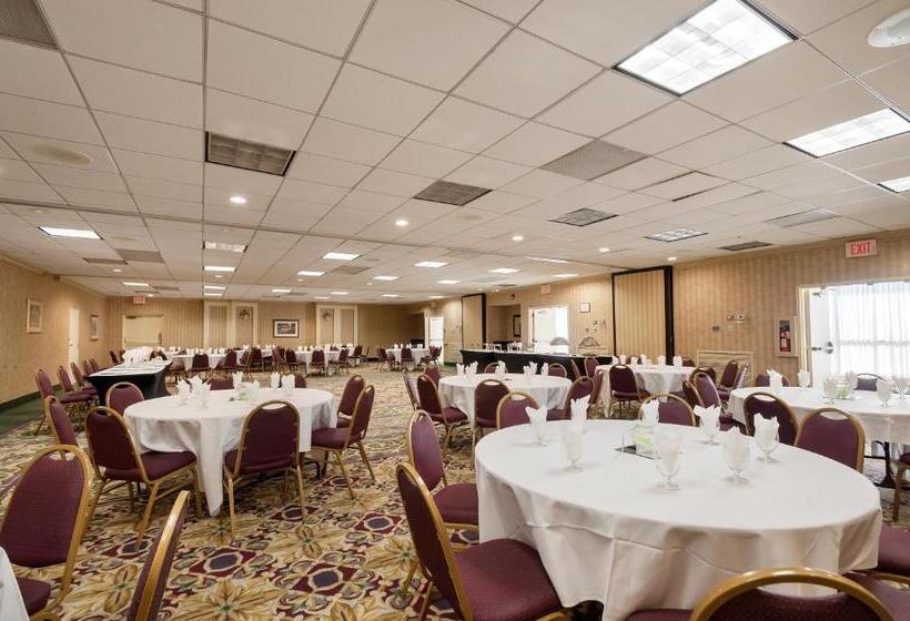 Отель Quality Inn