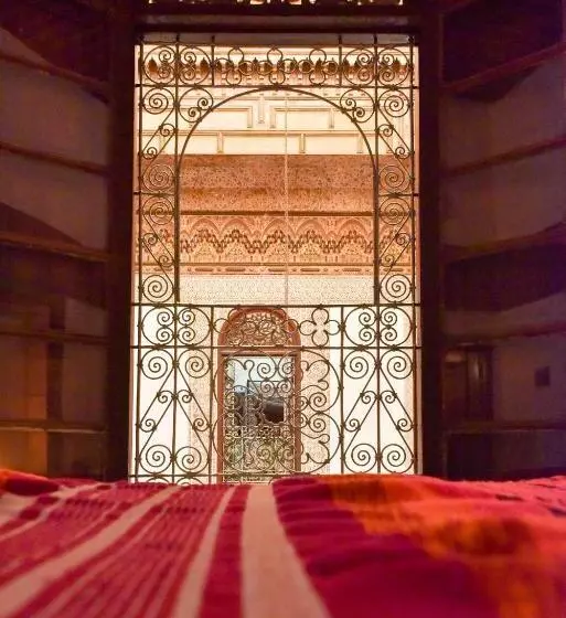 تختخواب و صبحانه Riad Youssef