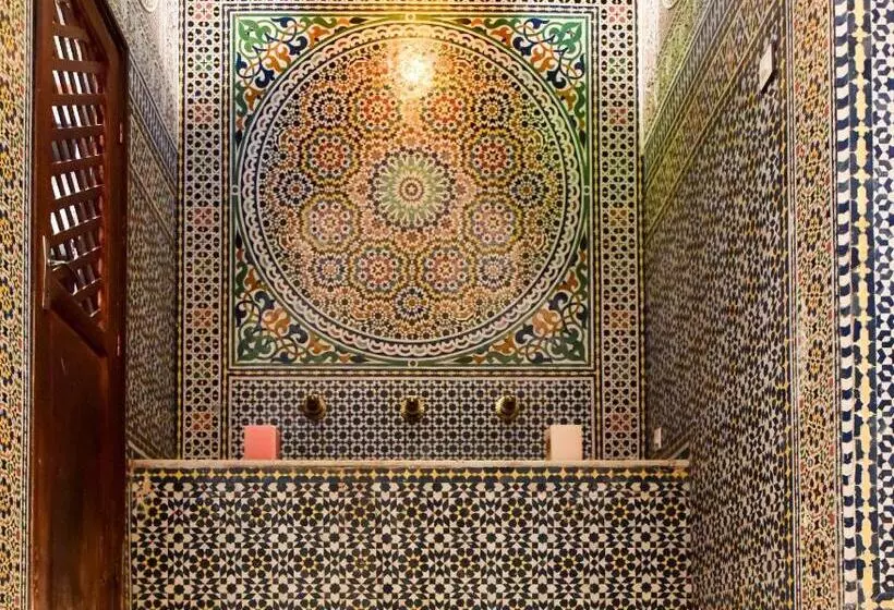 تختخواب و صبحانه Riad Youssef