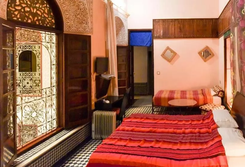 تختخواب و صبحانه Riad Youssef