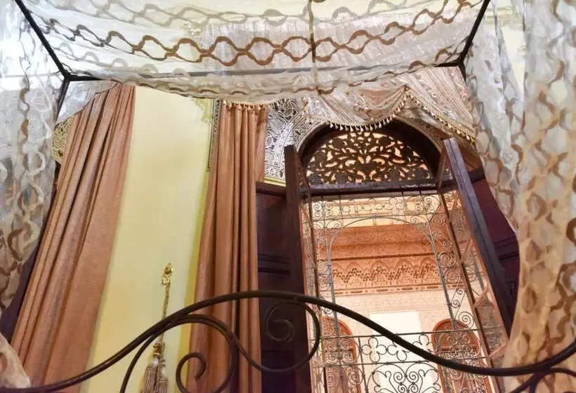 تختخواب و صبحانه Riad Youssef