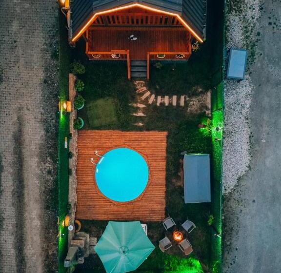 Пансион Sapanca Green Garden Tuna Ev Bungalov